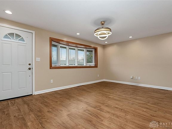 4th image of 1681 Hillwood Dr
