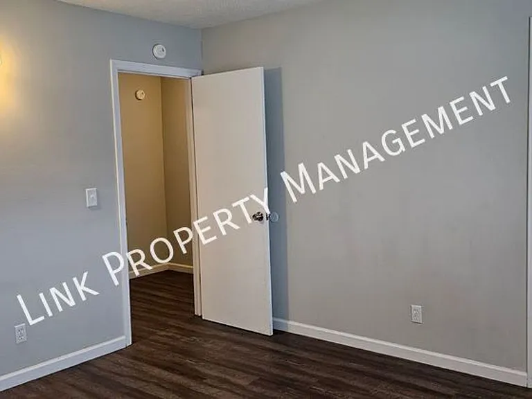 1638 Keeble St — Photo 25