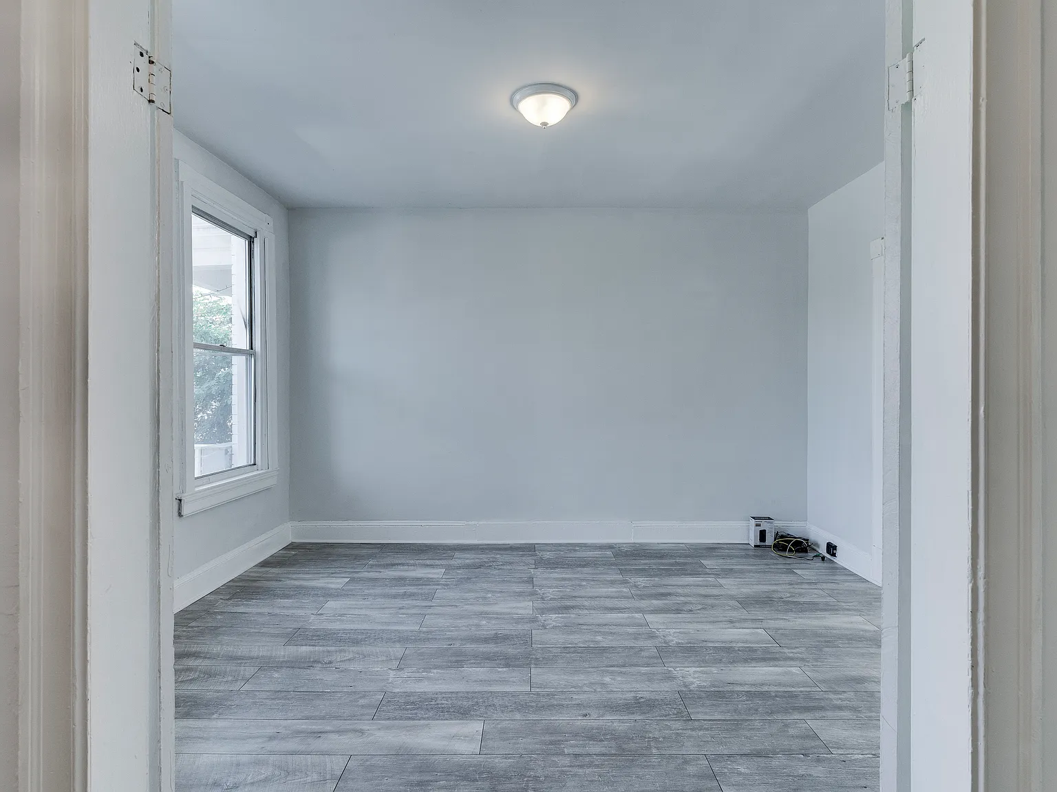 3 bed, 1250 sqft, $3,200 — Photo 4