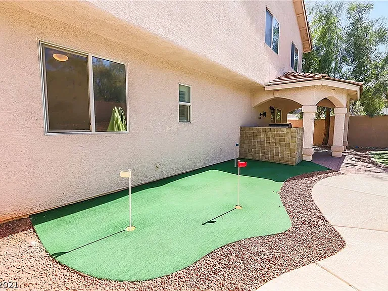8101 Peach Flare St — Photo 8
