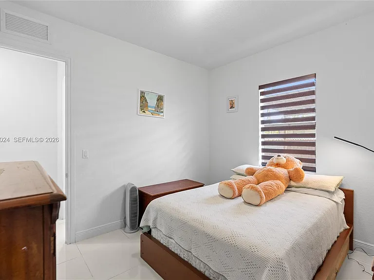 21365 SW 177th Ct — Photo 21