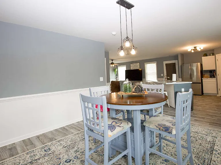 413 Century Ln — Photo 8