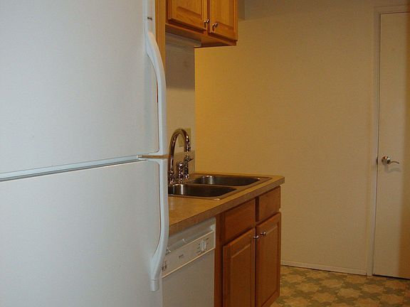 3rd image of 19124 61st Pl NE APT 1B