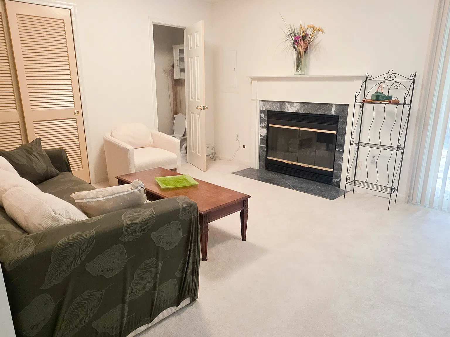 3 bed, 3.5 bath, 1780 sqft, $3,600 — Photo 3