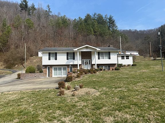 2nd image of 47 Thompson Hl