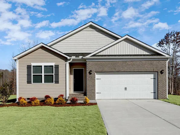 70 Rolling Hills Dr, Youngsville, NC 27596
