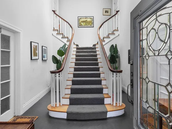 647 Beacon St #4, Oakland, CA 94610