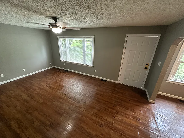 20201 E Truman Rd — Photo 6