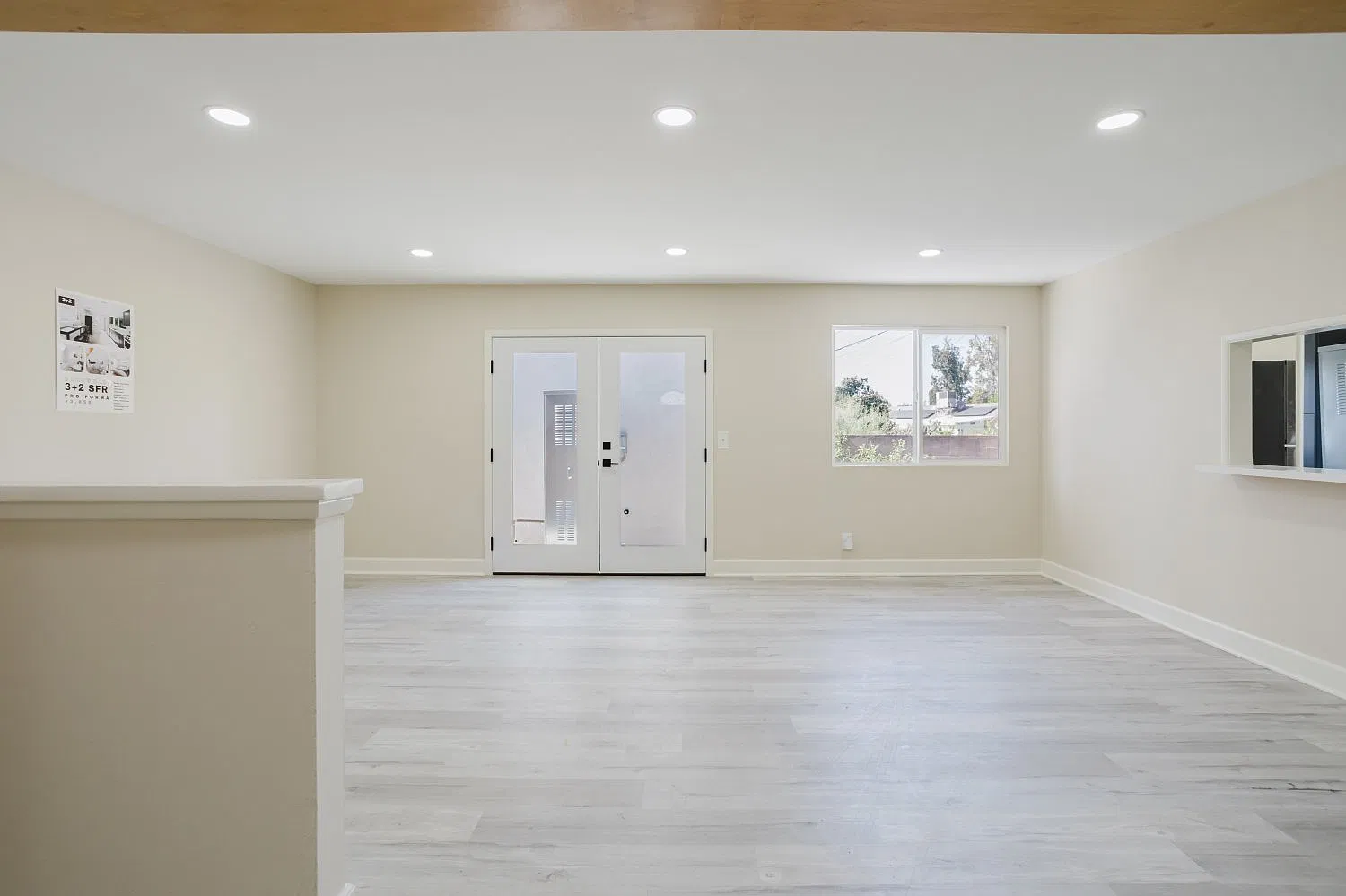 3 bed, 1295 sqft, $3,300 — Photo 1