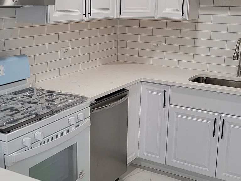 4250 W Lawrence Ave #2S — Photo 1