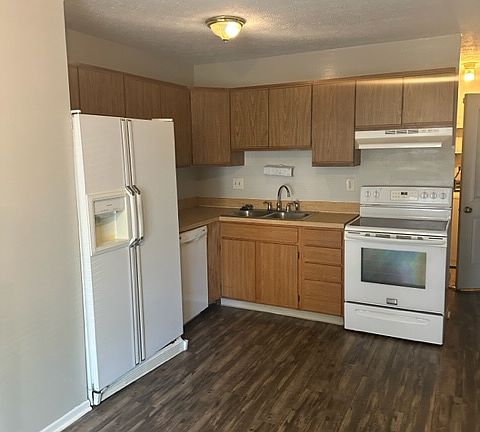5th image of 3953 Deer Lake Way