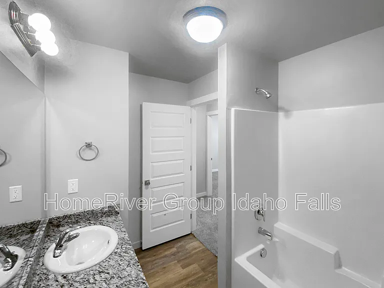 2001 Lawrence Ln #704 — Photo 13