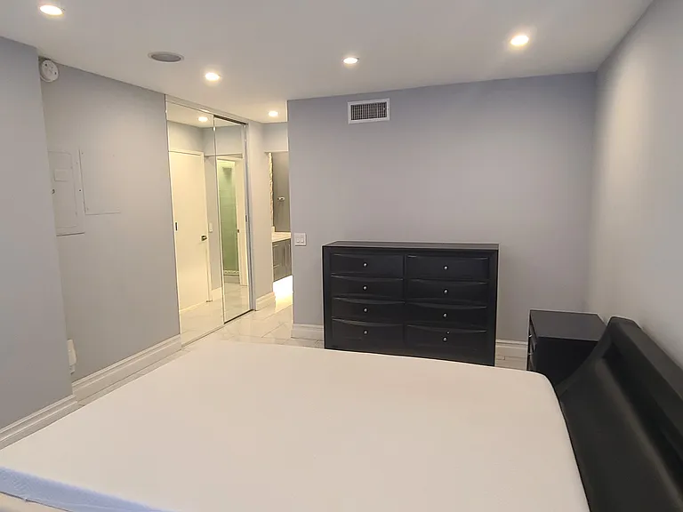 10747 Wilshire Blvd #1103 — Photo 12