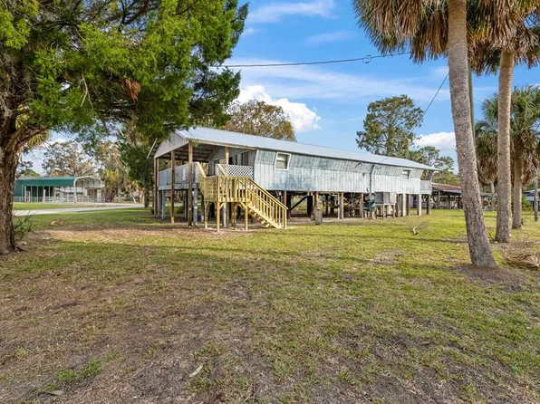 126 SE 241st St, Suwannee, FL 32680