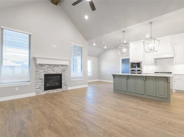 9229 NW 86th St, Yukon, OK 73099