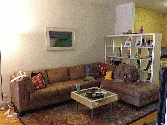 3rd image of 81 Nassau St APT 4J