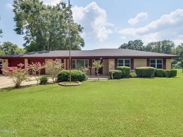 11668 Lorraine Rd, Gulfport, MS 39503