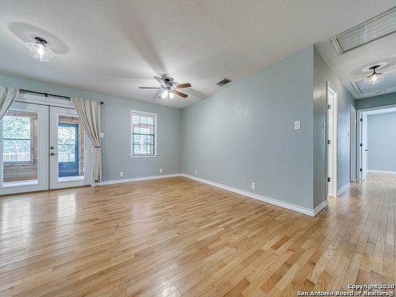 5th image of 213 W Highland Dr