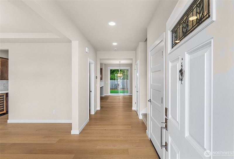 4th image of 836 Bodie Street SE