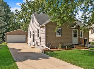 818 10th St NW, Rochester, MN 55901