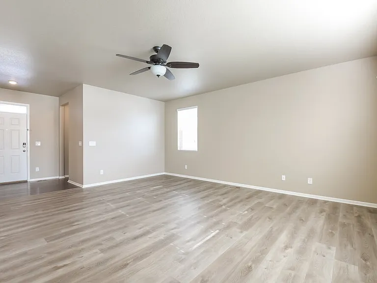 2380 Echo Park Dr — Photo 7
