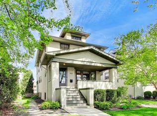 820 N Grove Ave, Oak Park, IL 60302