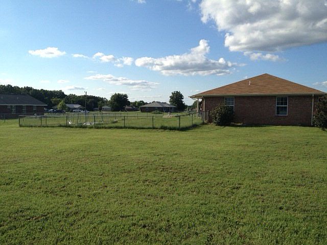 2nd image of 3901 Ellis Rd