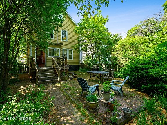3rd image of 1232 Lake Ave