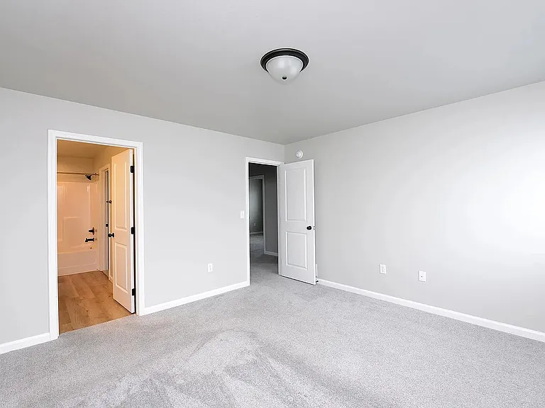 2383 Eagle Valley Dr S — Photo 11