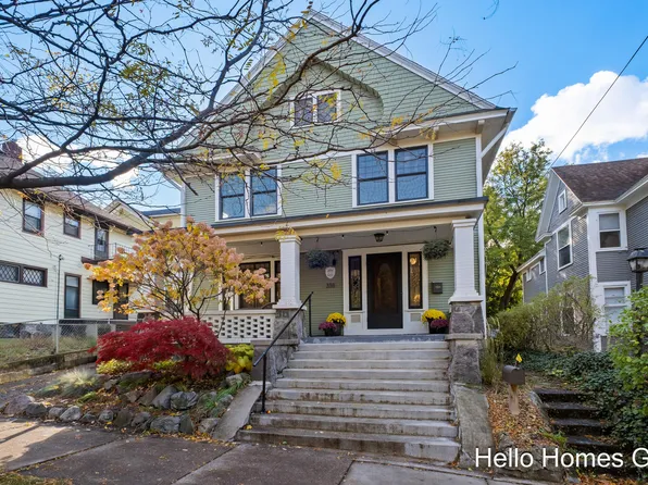 318 Pleasant St SE, Grand Rapids, MI 49503
