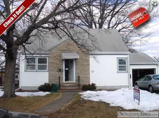 25 Pleasant View Ter, Wallington, NJ 07057