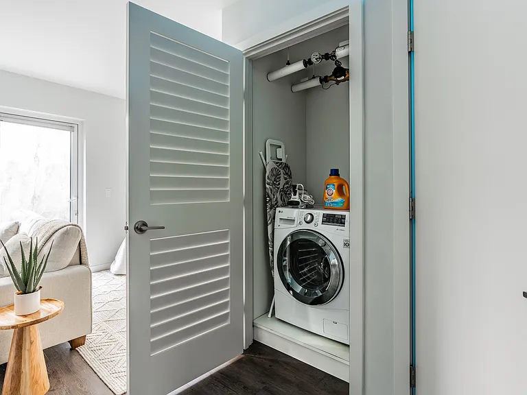 319 Queen Anne Ave N #104 — Photo 12