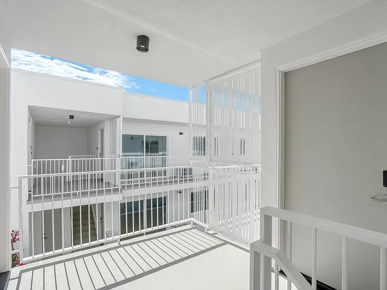 1422 Tamarind Ave — Photo 33
