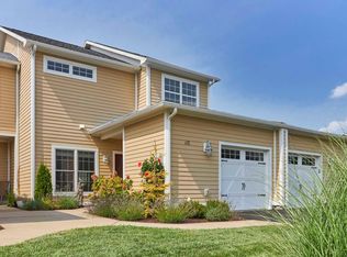 415 Gardenia Dr, Rhinebeck, NY 12572