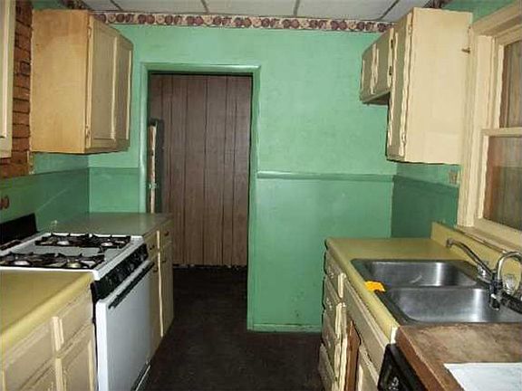 5th image of 615 S Brobst St