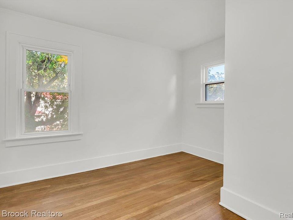 1218 Longfellow Ave, photo 18