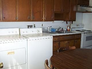 4th image of 224 Norma Ave