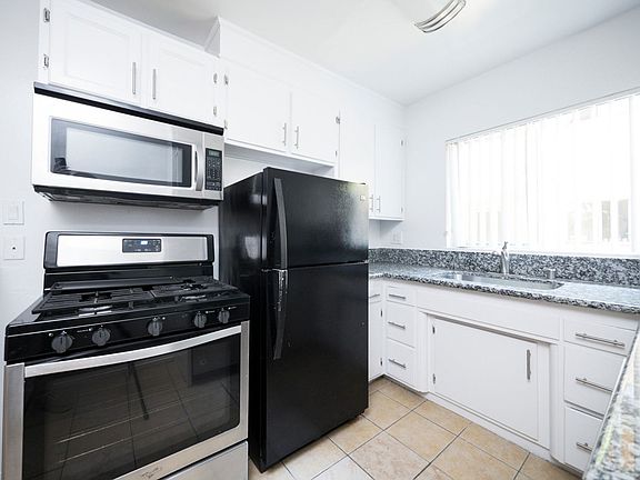 3rd image of 7245-7251 Willoughby Ave #6945-1