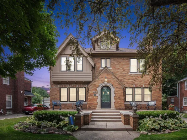 1423 Devonshire Rd, Grosse Pointe Park, MI 48230