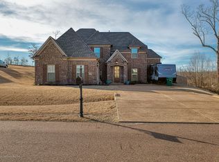 4833 Bakersfield Dr, Nesbit, MS 38651