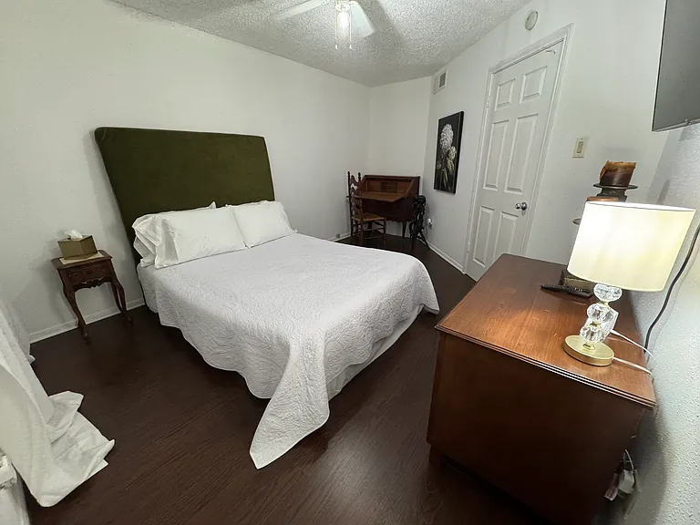 2826 S Bartell Dr #F23 — Photo 7