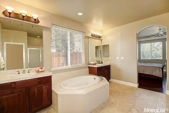9850 Avellino Way photo 1