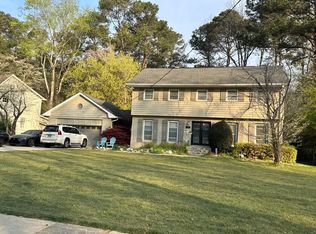 1222 W Nancy Creek Dr NE, Atlanta, GA 30319