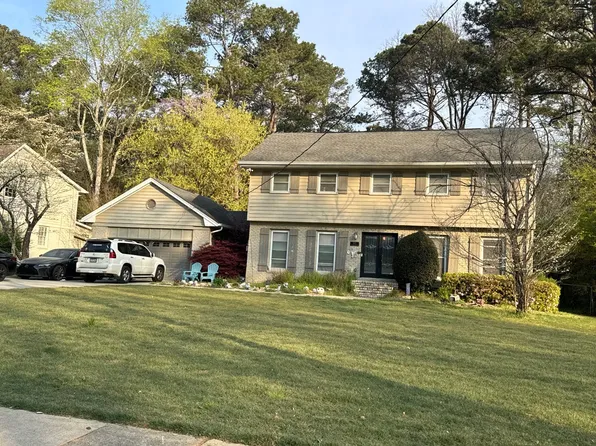 1222 W Nancy Creek Dr NE, Atlanta, GA 30319