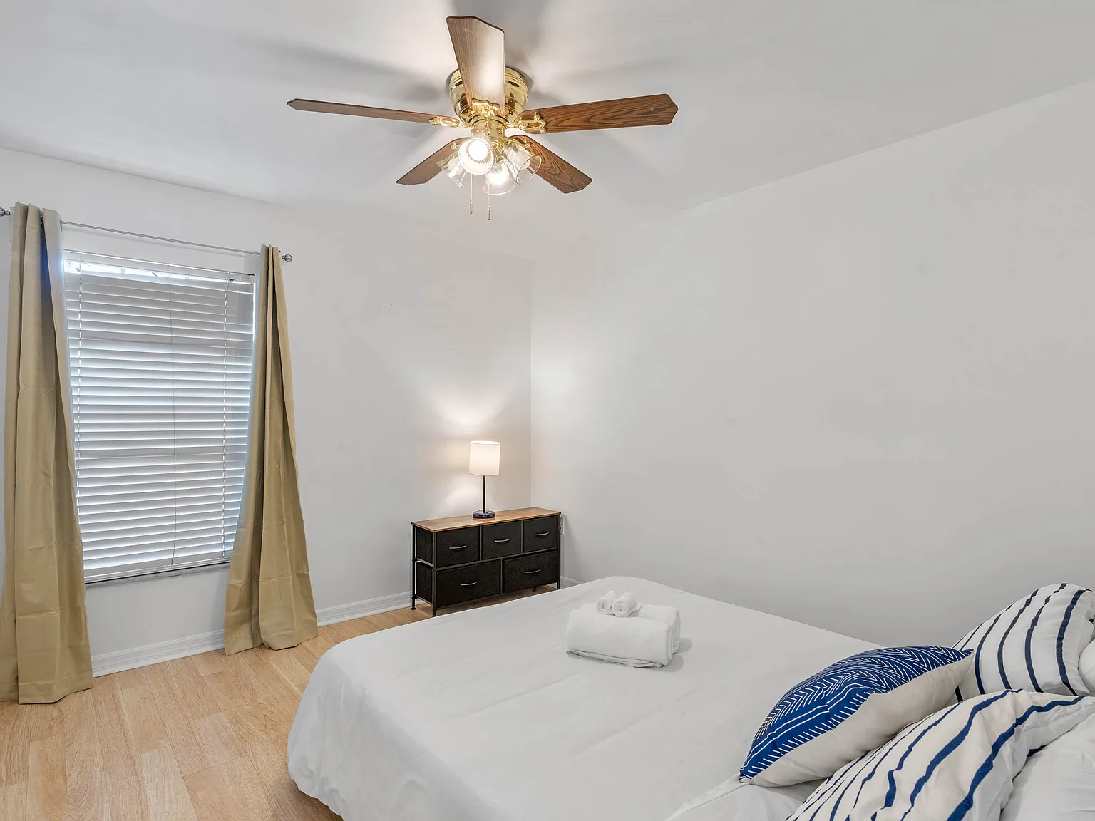4 bed, 1392 sqft, $2,800 — Photo 3
