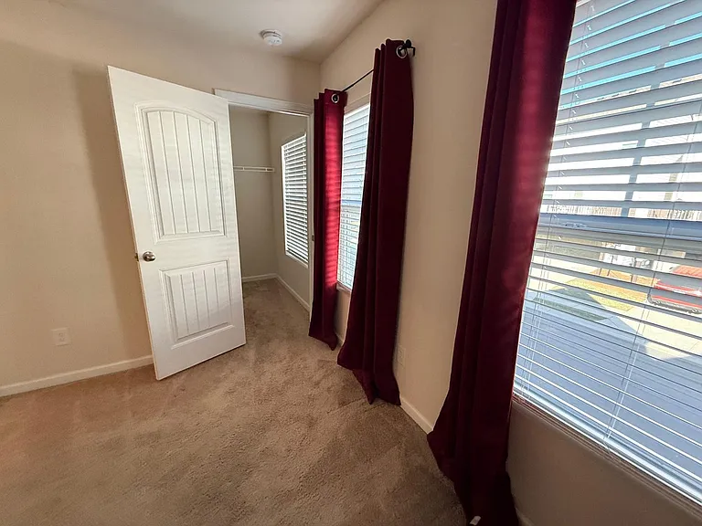 532 Ruths Dr — Photo 12