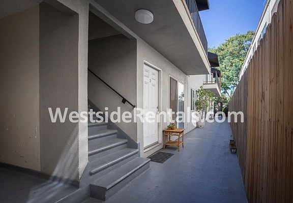 2nd image of 1220 N Formosa Ave APT 8