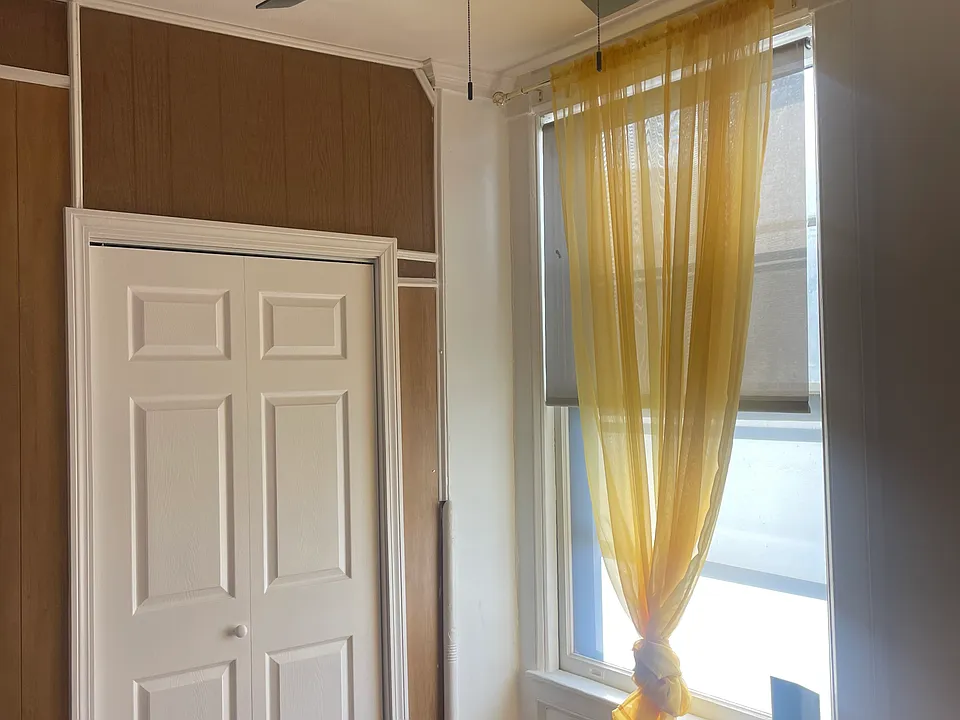 76 Maple St #2
