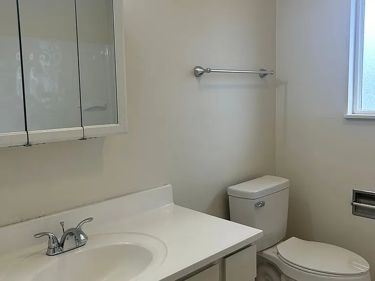 6508-2g - 725 Bennett Ave #1-12 — Photo 29