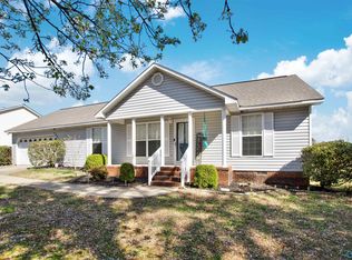 690 Solitude Ave, Albertville, AL 35950